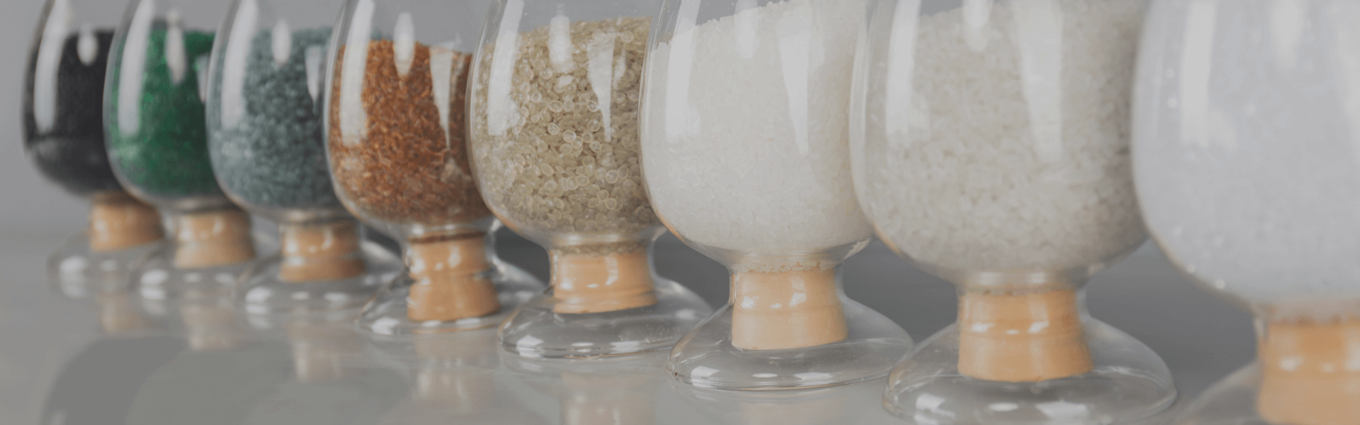 英科再生将可再生塑料回收制成塑料粒子